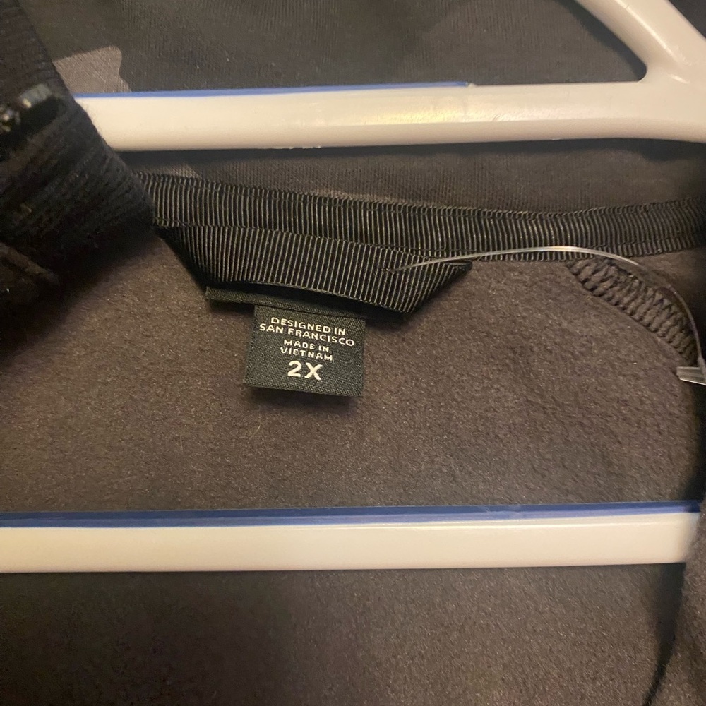 Athleta Women's Gray & Black Camo Zip Hoodie - Picture 5 of 5